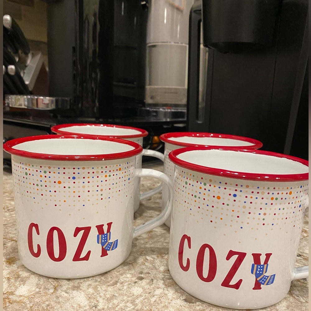 Set of four enameled metal Cozy mugs